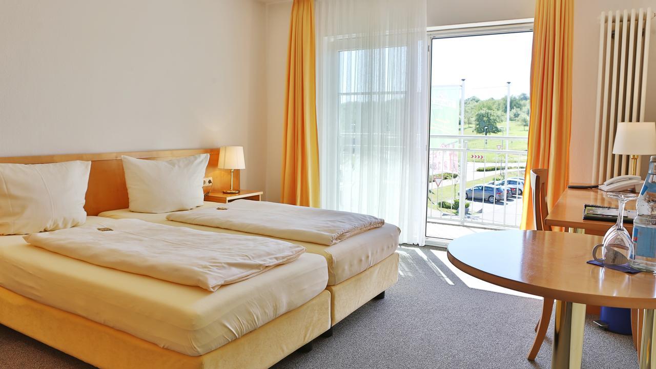 Hotel Alznauer Hof Gomaringen Екстериор снимка