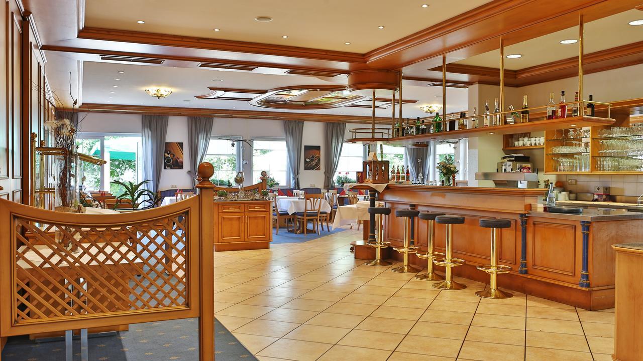 Hotel Alznauer Hof Gomaringen Екстериор снимка