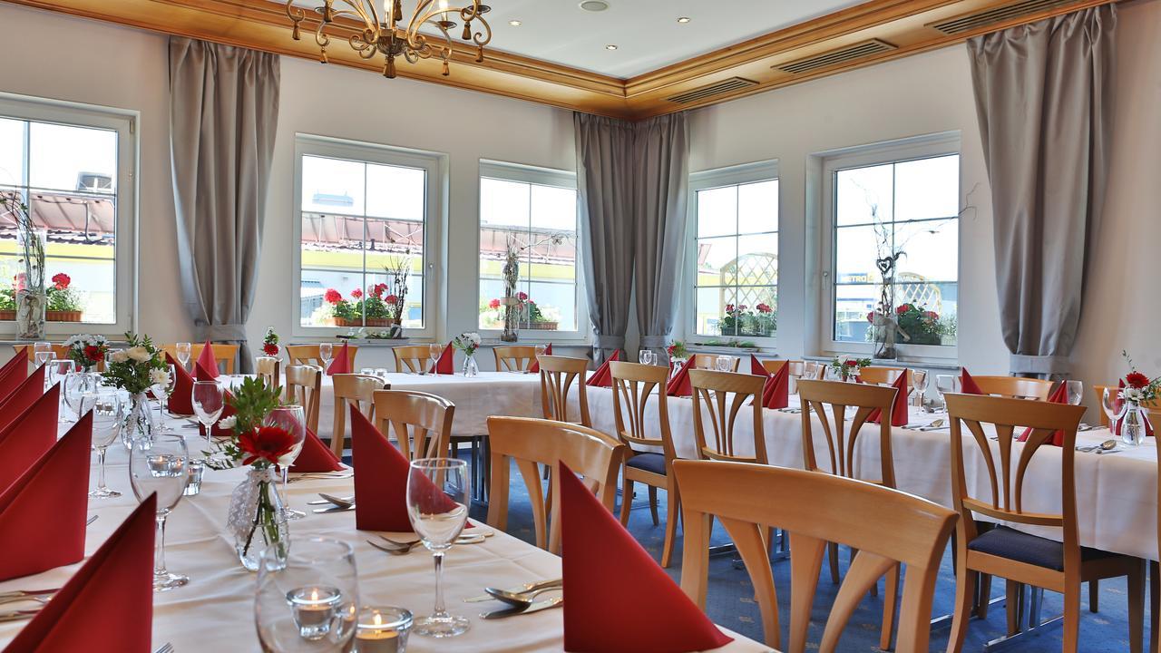 Hotel Alznauer Hof Gomaringen Екстериор снимка